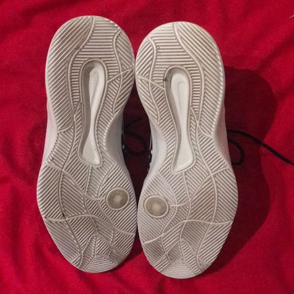 Nike’s - Picture 4 of 5